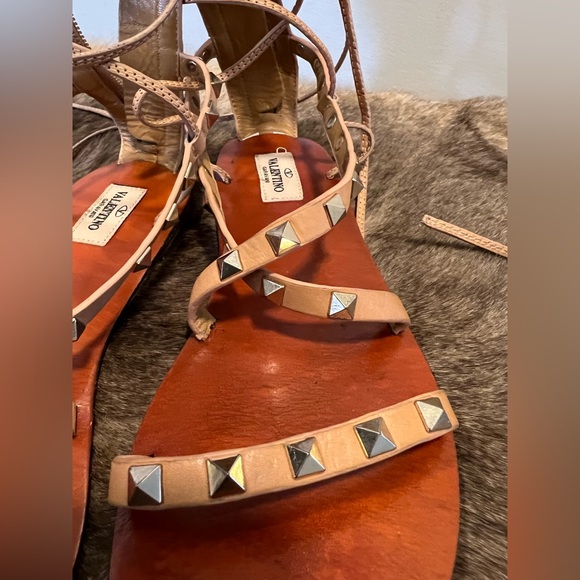 Authentic Valentino Garavani Rockstud Leather Gladiator Sandals – Nude – Size 7 - Picture 6 of 13